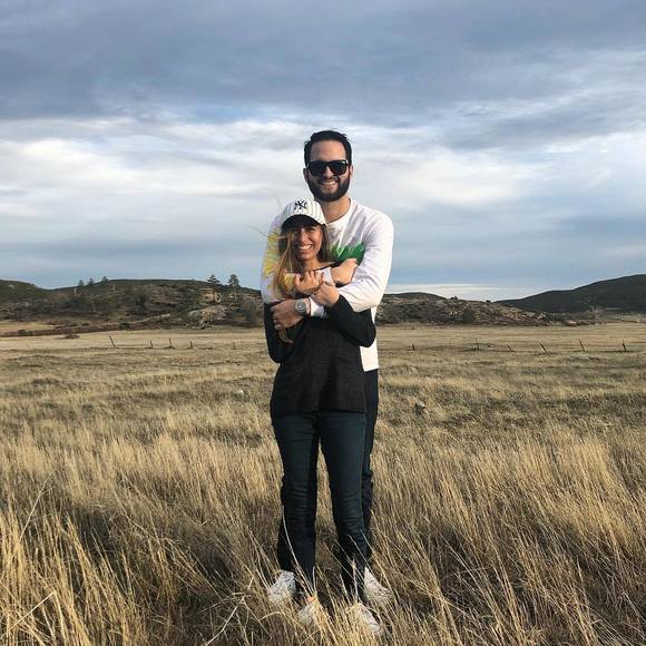 Meet your Posher, Claudia - Picture 1 of 1